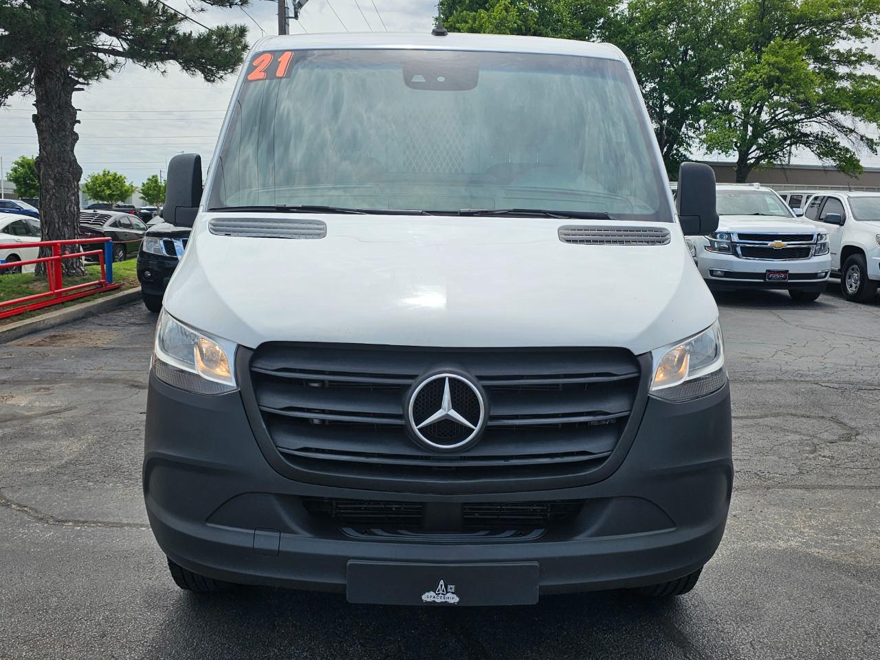 Mercedes-Benz Sprinter Van 2500 Standard Roof I4 Gas 144" RWD 2021