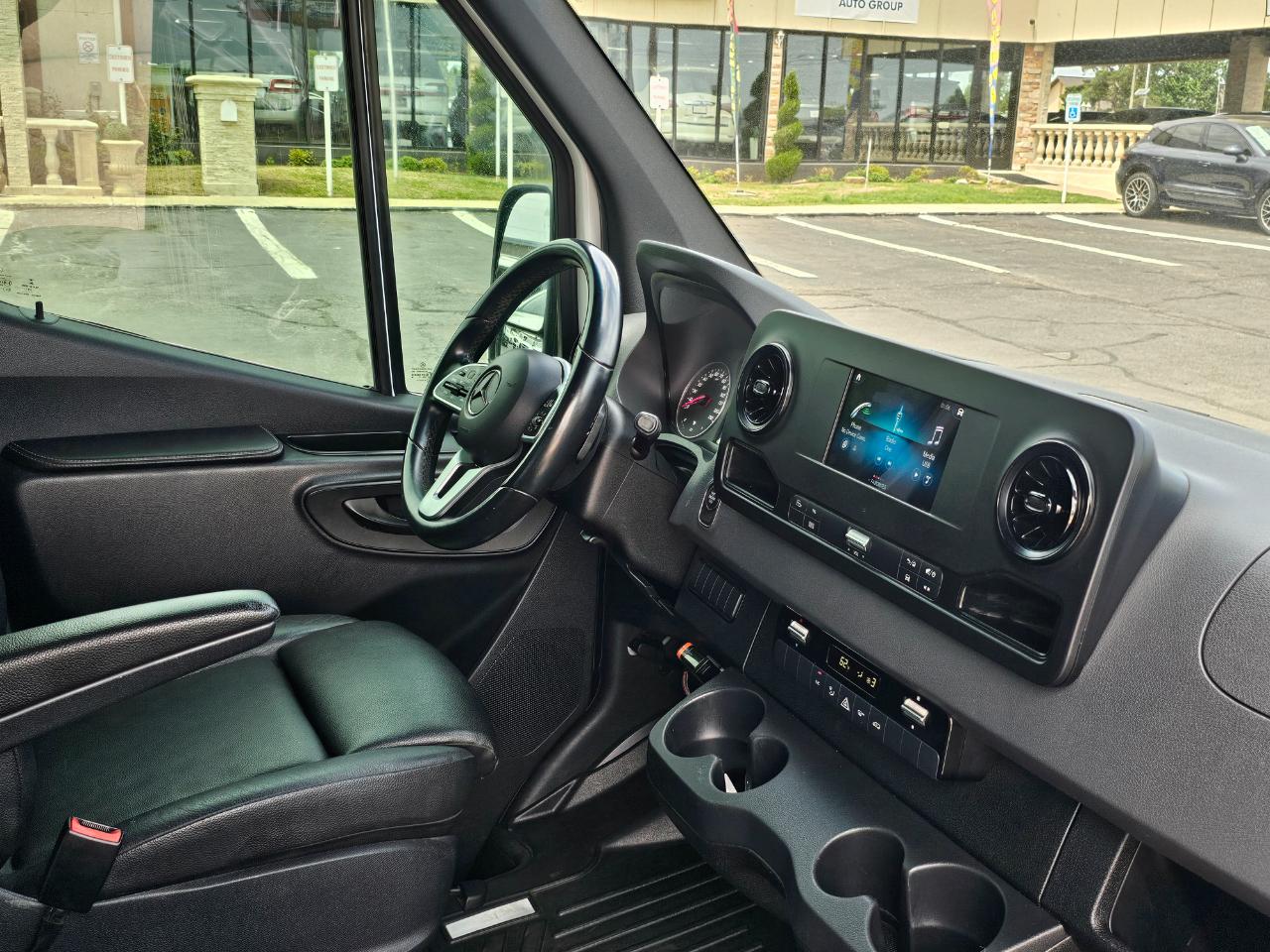 Mercedes-Benz Sprinter Van 2500 Standard Roof I4 Gas 144" RWD 2021