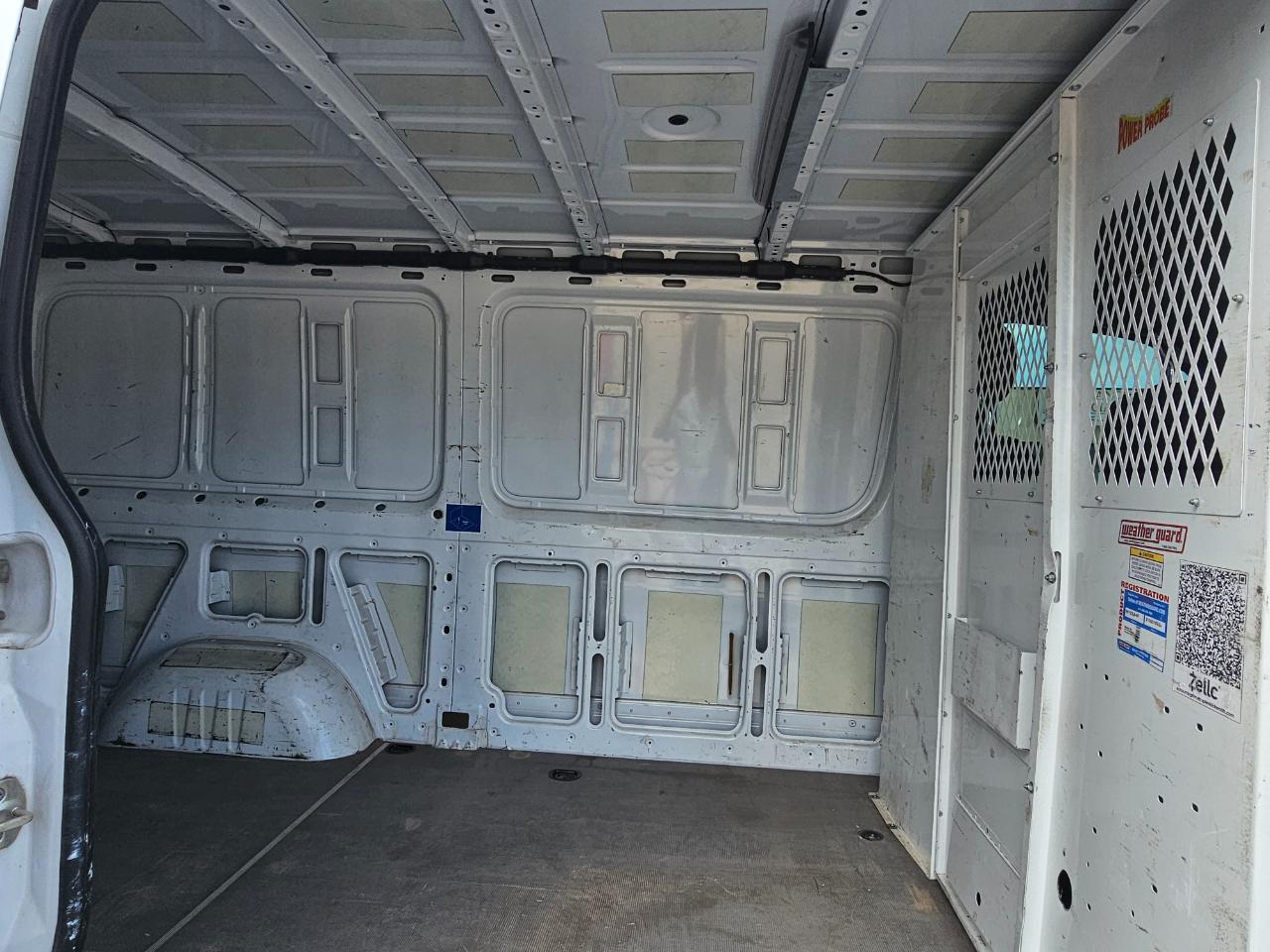 Mercedes-Benz Sprinter Van 2500 Standard Roof I4 Gas 144" RWD 2021