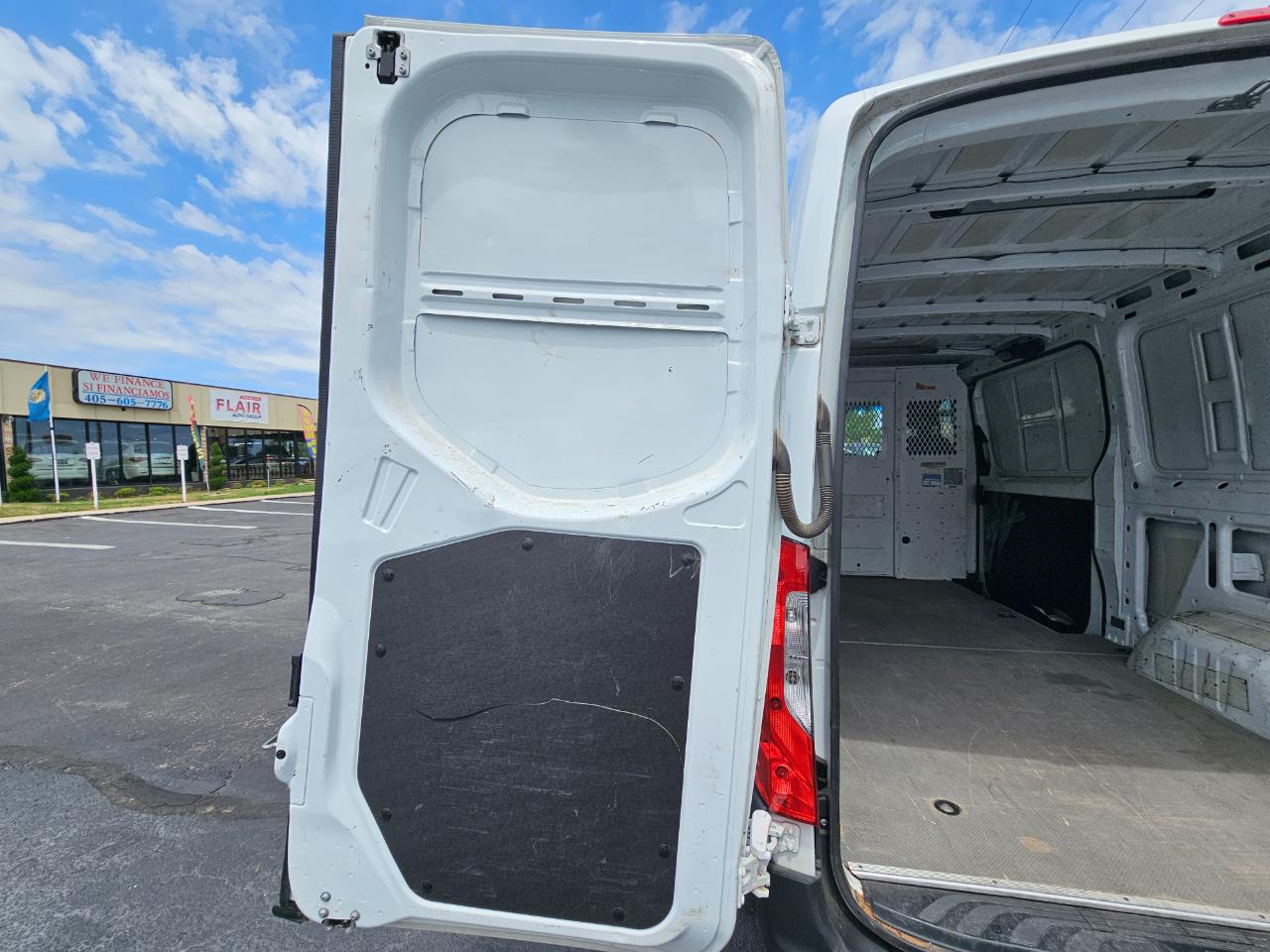 Mercedes-Benz Sprinter Van 2500 Standard Roof I4 Gas 144" RWD 2021