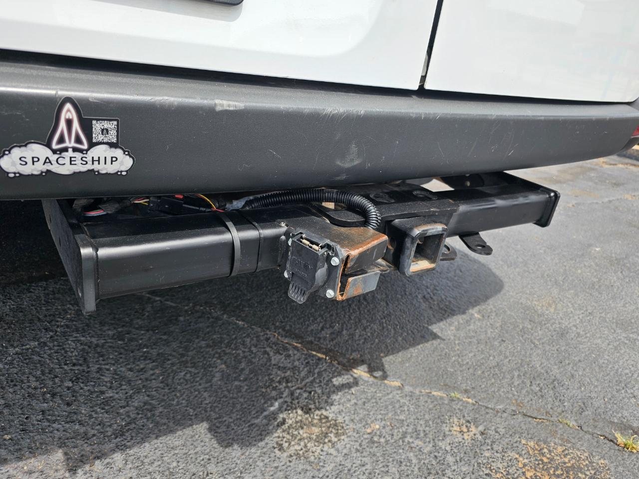 Mercedes-Benz Sprinter Van 2500 Standard Roof I4 Gas 144" RWD 2021