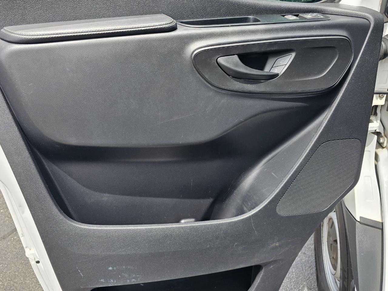 Mercedes-Benz Sprinter Van 2500 Standard Roof I4 Gas 144" RWD 2021