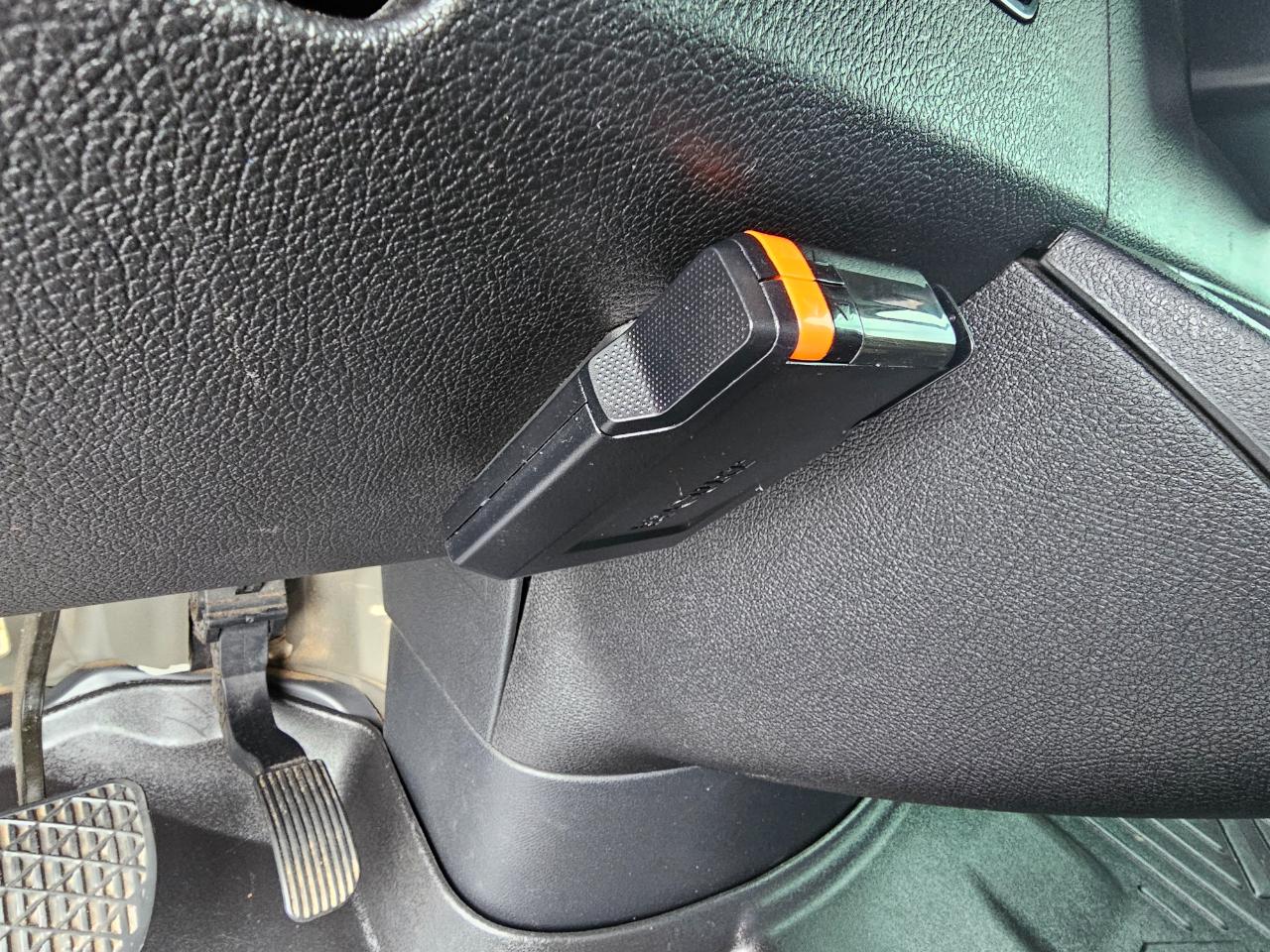 Mercedes-Benz Sprinter Van 2500 Standard Roof I4 Gas 144" RWD 2021