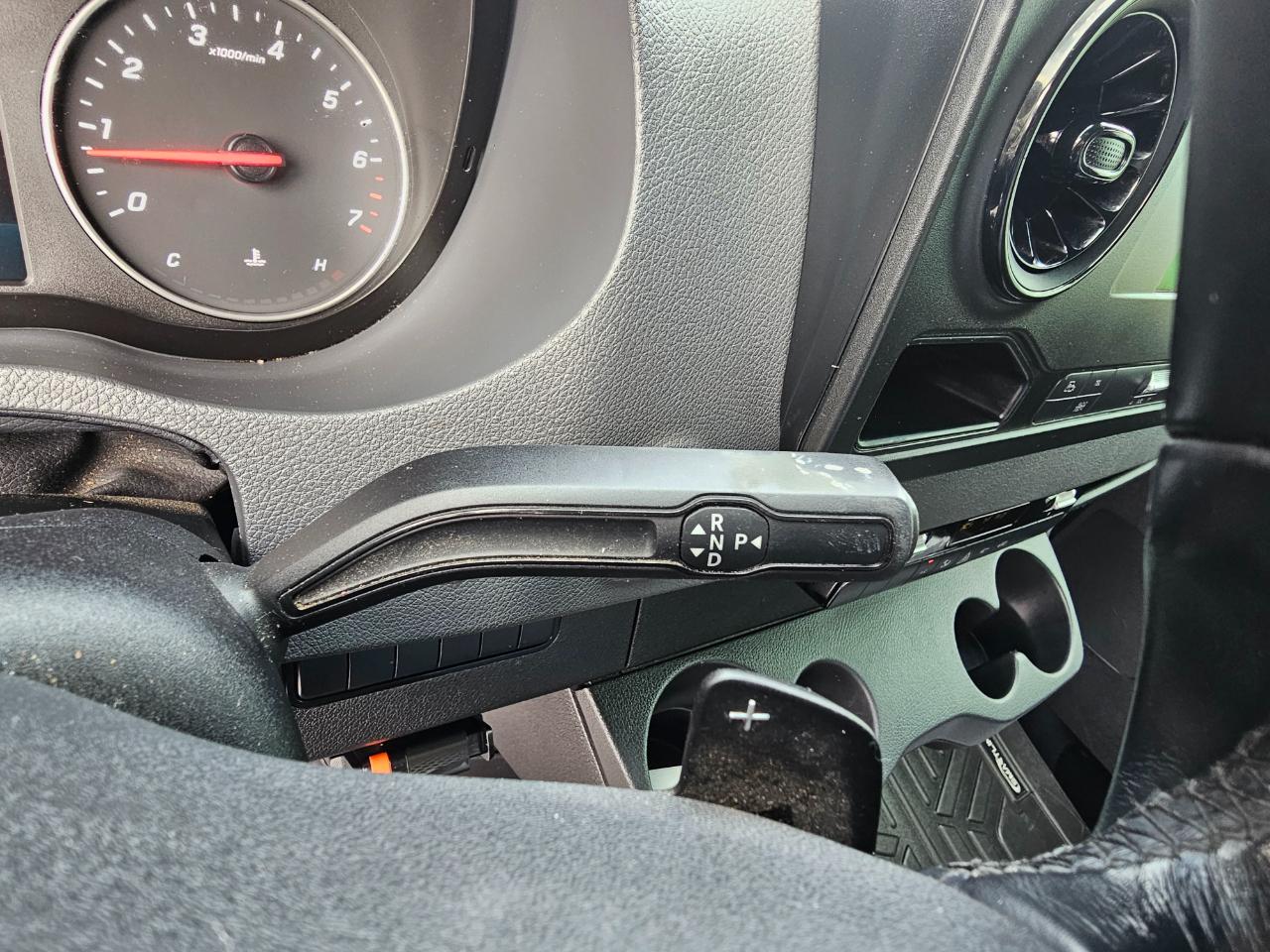 Mercedes-Benz Sprinter Van 2500 Standard Roof I4 Gas 144" RWD 2021