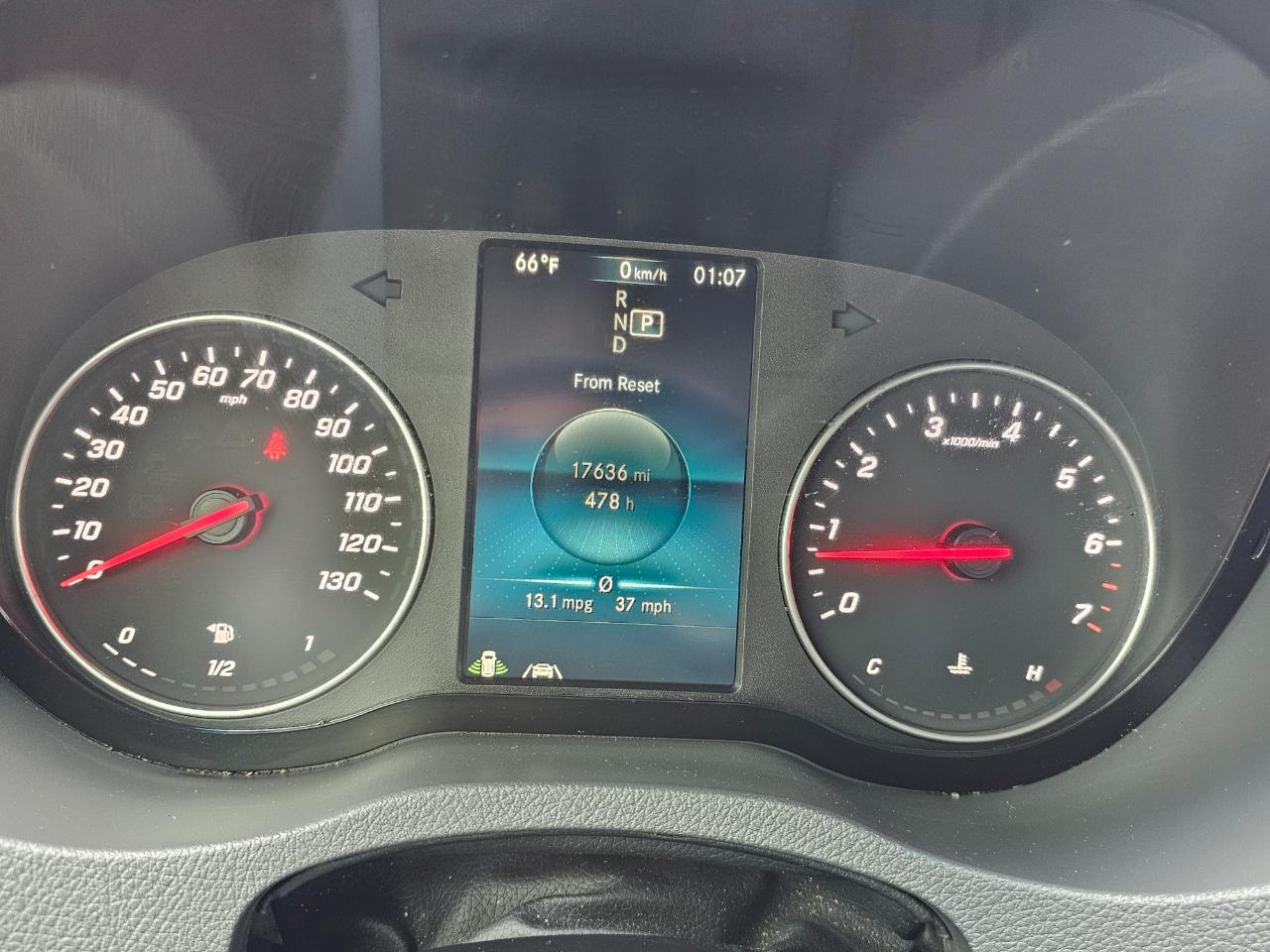 Mercedes-Benz Sprinter Van 2500 Standard Roof I4 Gas 144" RWD 2021