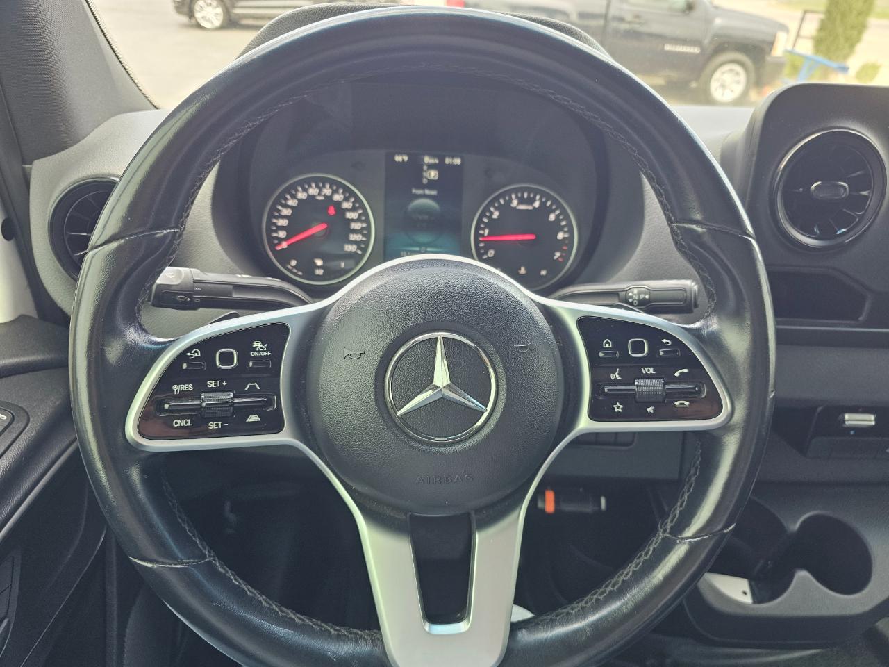 Mercedes-Benz Sprinter Van 2500 Standard Roof I4 Gas 144" RWD 2021