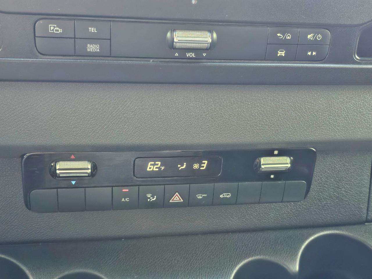 Mercedes-Benz Sprinter Van 2500 Standard Roof I4 Gas 144" RWD 2021