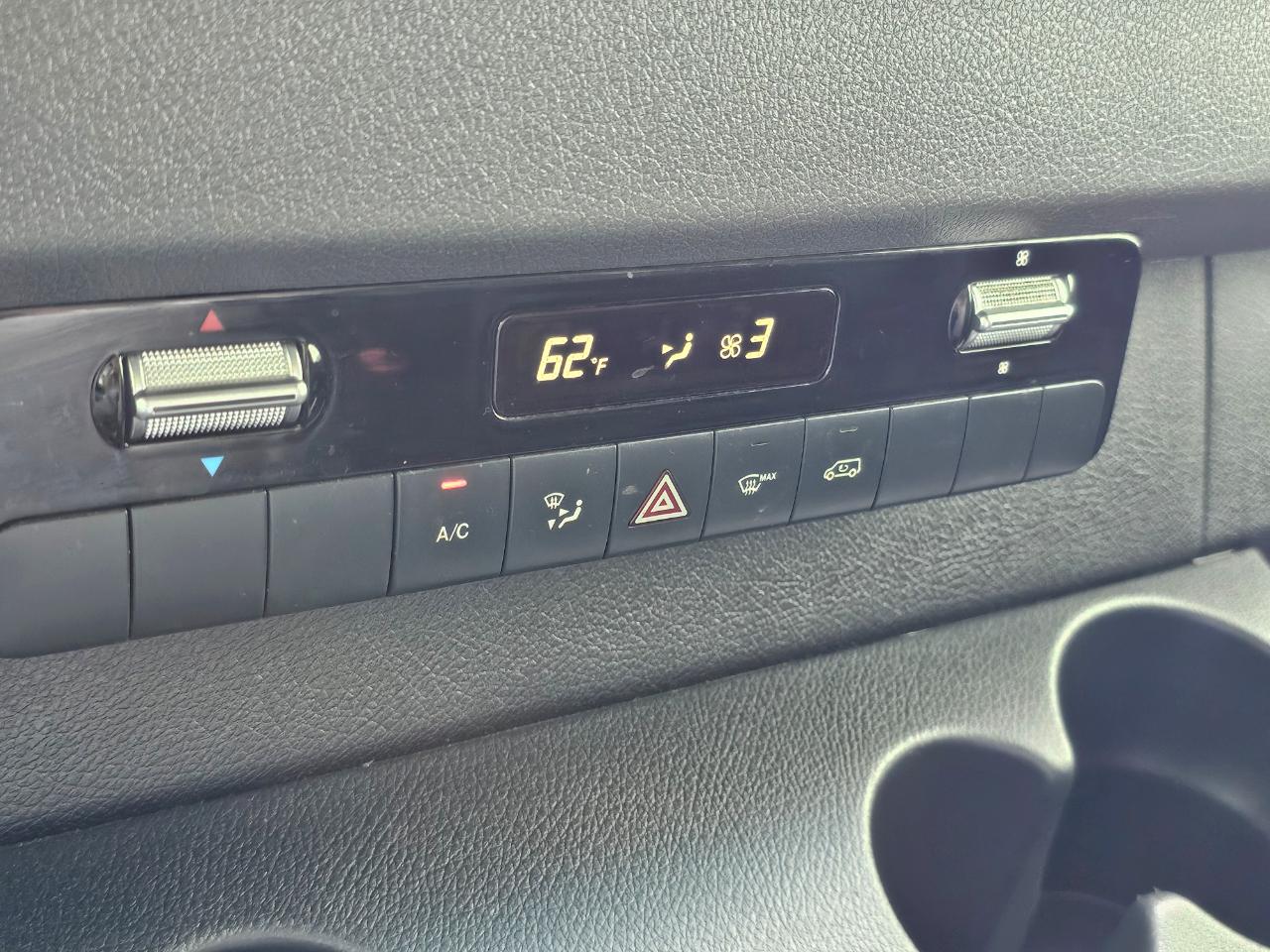 Mercedes-Benz Sprinter Van 2500 Standard Roof I4 Gas 144" RWD 2021