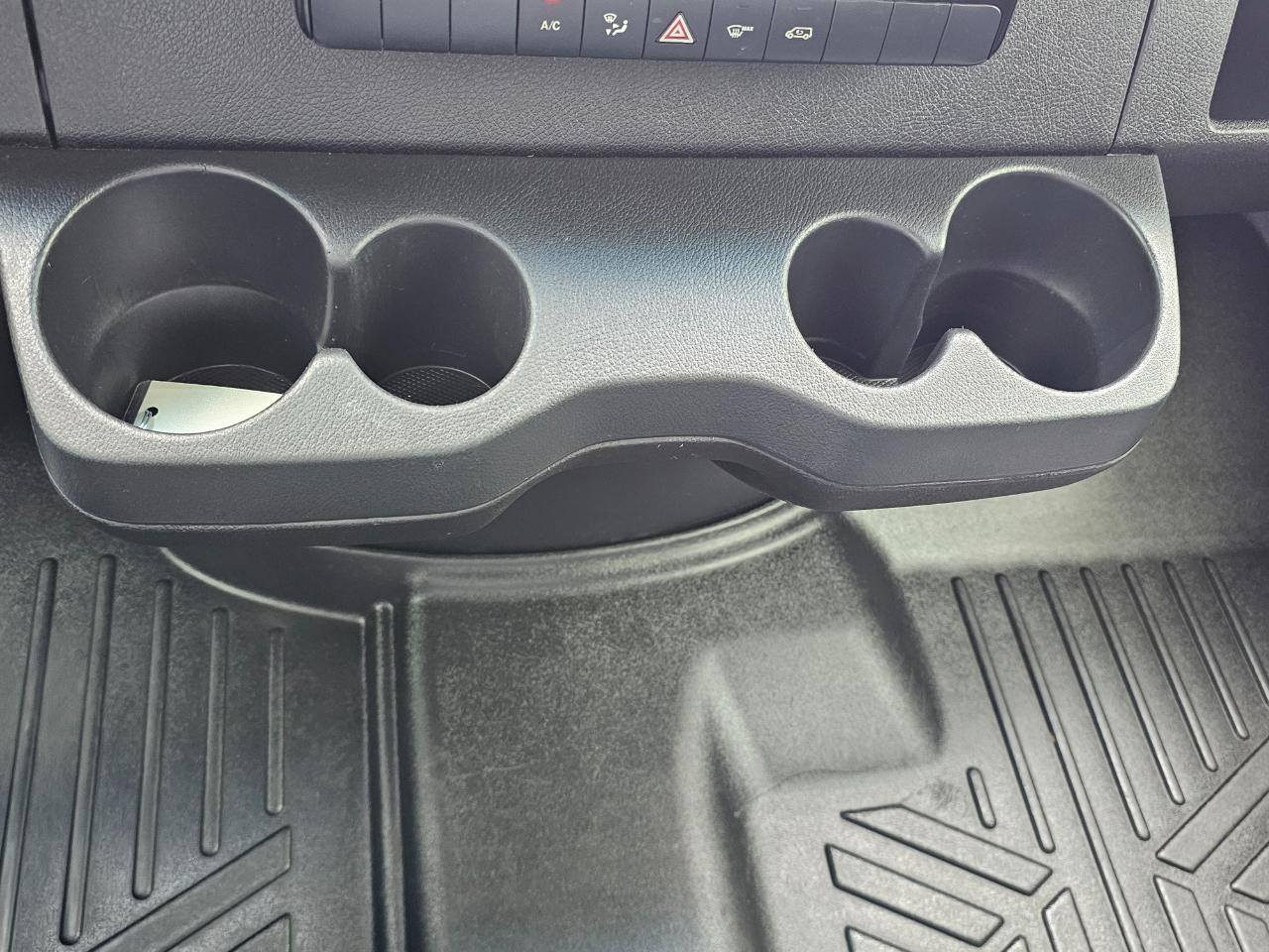 Mercedes-Benz Sprinter Van 2500 Standard Roof I4 Gas 144" RWD 2021