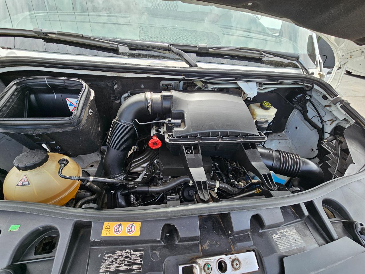 Mercedes-Benz Sprinter Van 2500 Standard Roof I4 Gas 144" RWD 2021