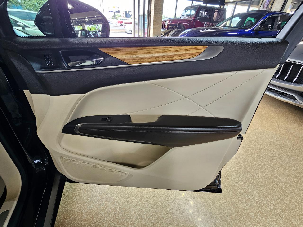 Lincoln MKC FWD 4dr 2015