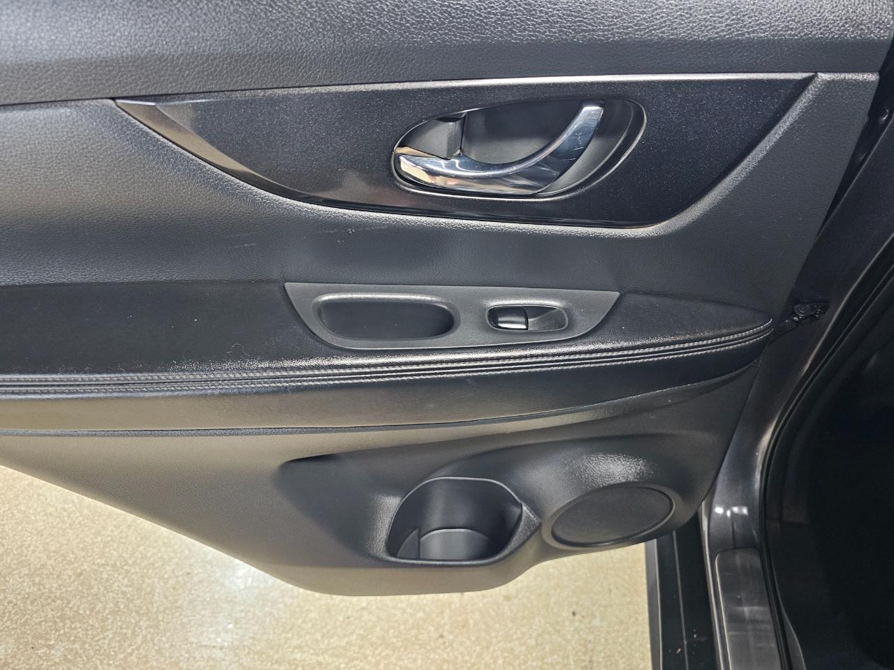 Nissan Rogue AWD SV 2018