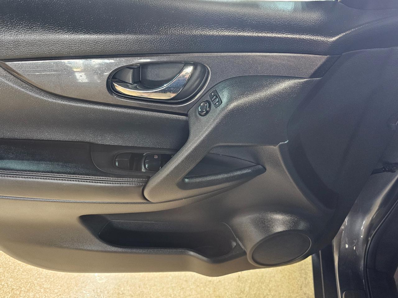 Nissan Rogue AWD SV 2018