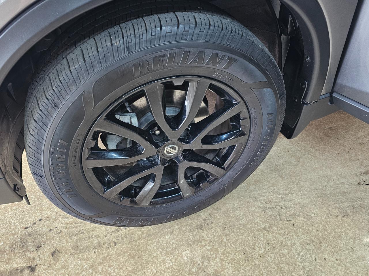 Nissan Rogue AWD SV 2018