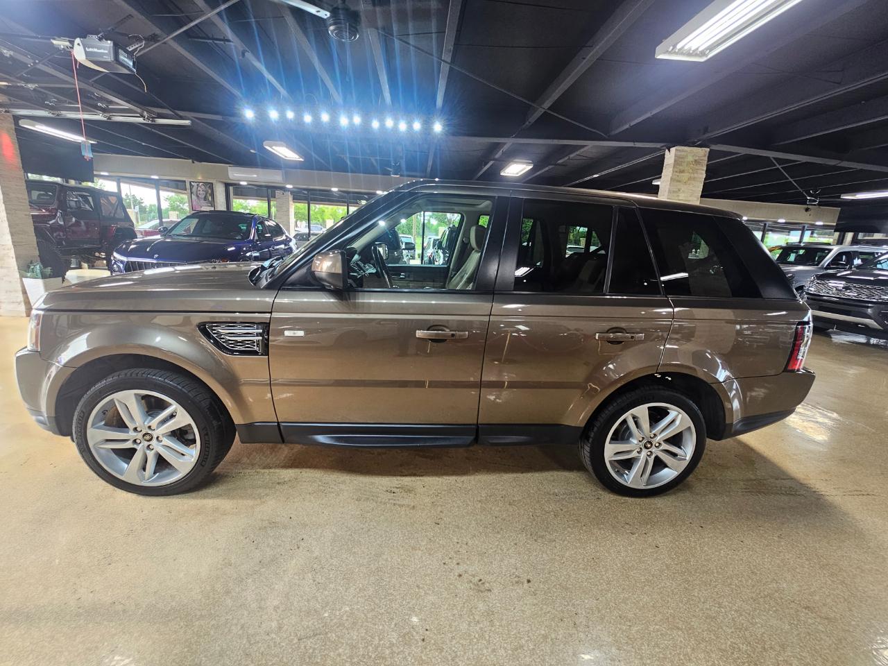 Land Rover Range Rover Sport 4WD 4dr HSE LUX 2013
