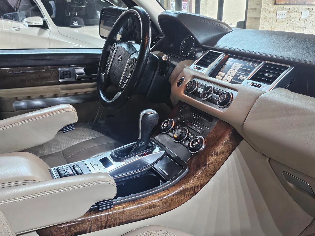 Land Rover Range Rover Sport 4WD 4dr HSE LUX 2013