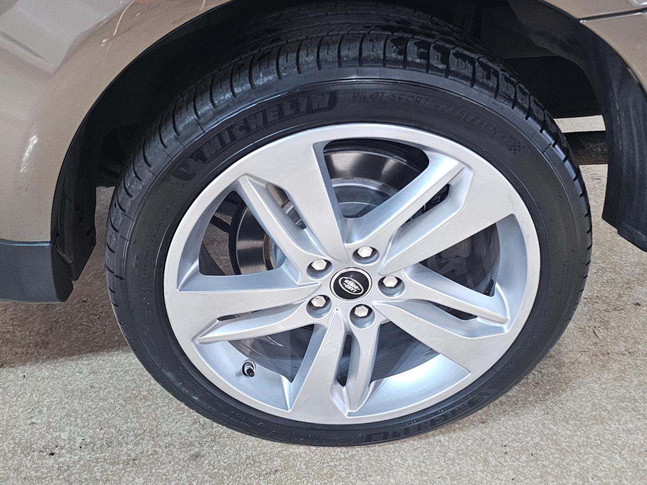 Land Rover Range Rover Sport 4WD 4dr HSE LUX 2013