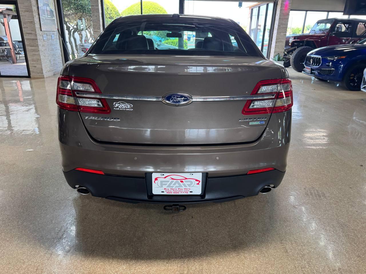 Ford Taurus 4dr Sdn Limited AWD 2015