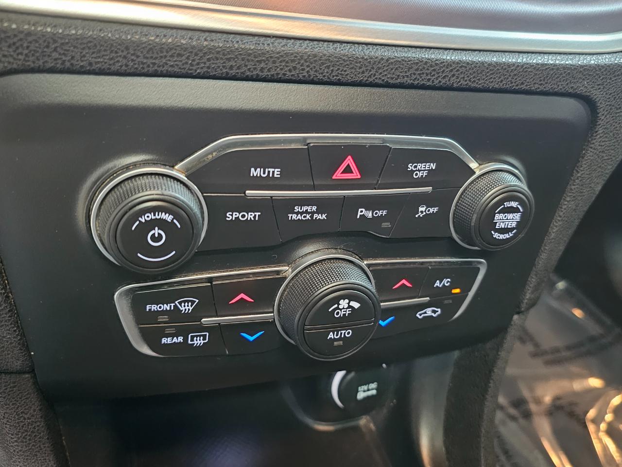 Dodge Charger SXT AWD 2019