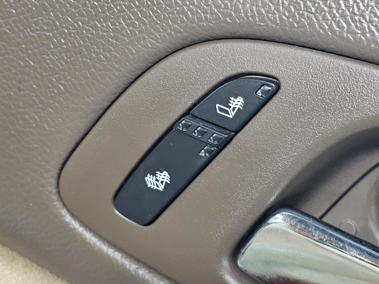 Chevrolet Tahoe 2WD 4dr 1500 LT 2011