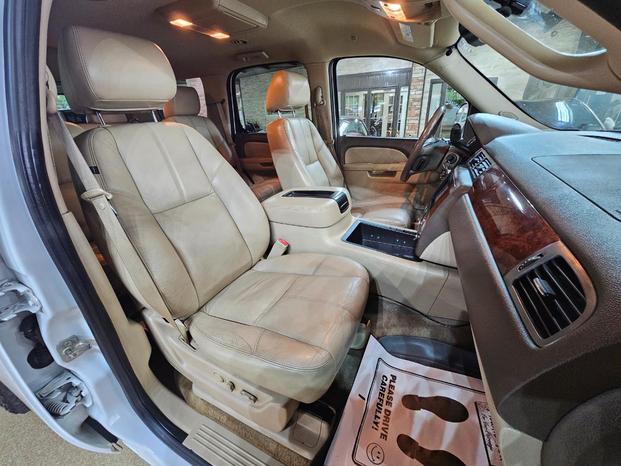 Chevrolet Tahoe 2WD 4dr 1500 LT 2011