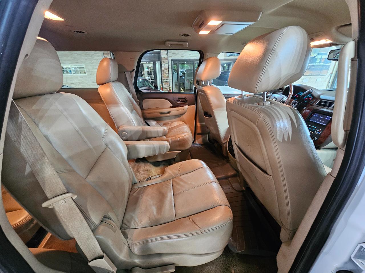 Chevrolet Tahoe 2WD 4dr 1500 LT 2011
