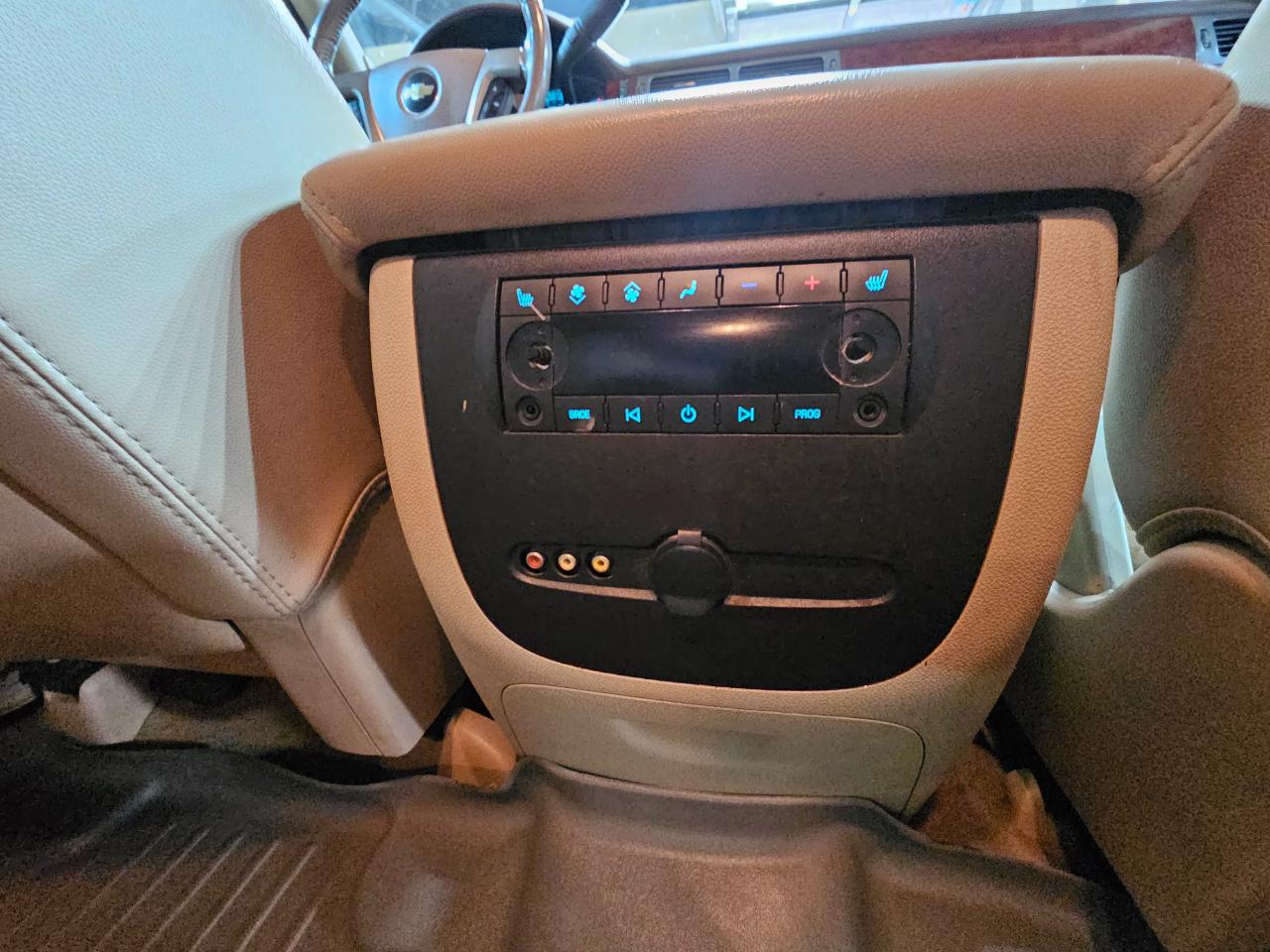 Chevrolet Tahoe 2WD 4dr 1500 LT 2011