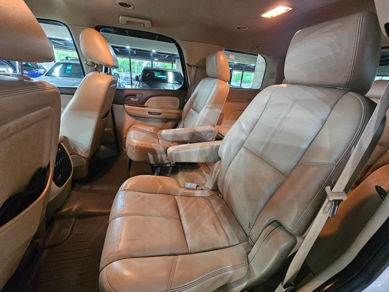 Chevrolet Tahoe 2WD 4dr 1500 LT 2011