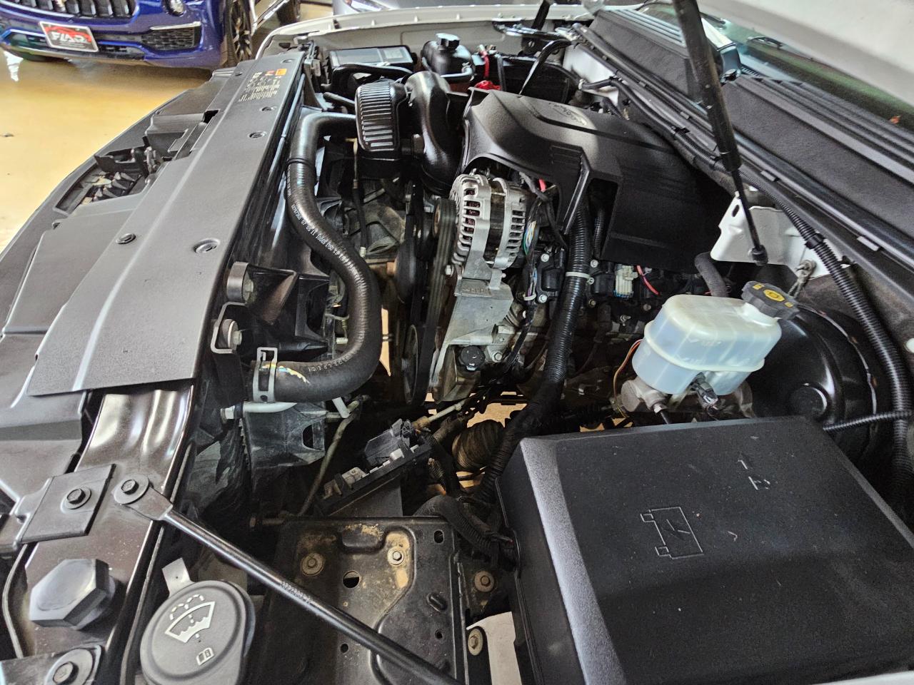 Chevrolet Tahoe 2WD 4dr 1500 LT 2011
