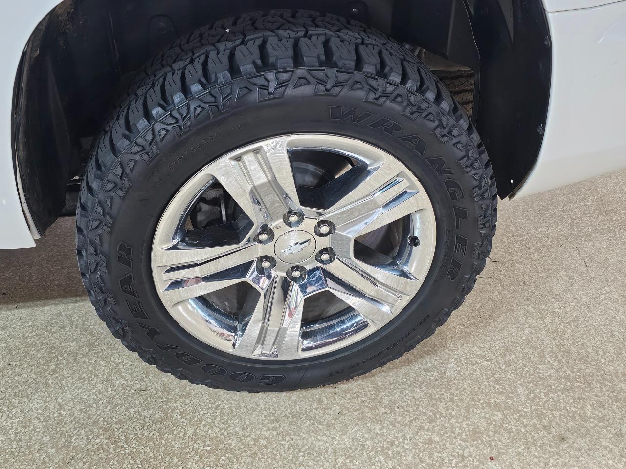 Chevrolet Tahoe 2WD 4dr 1500 LT 2011