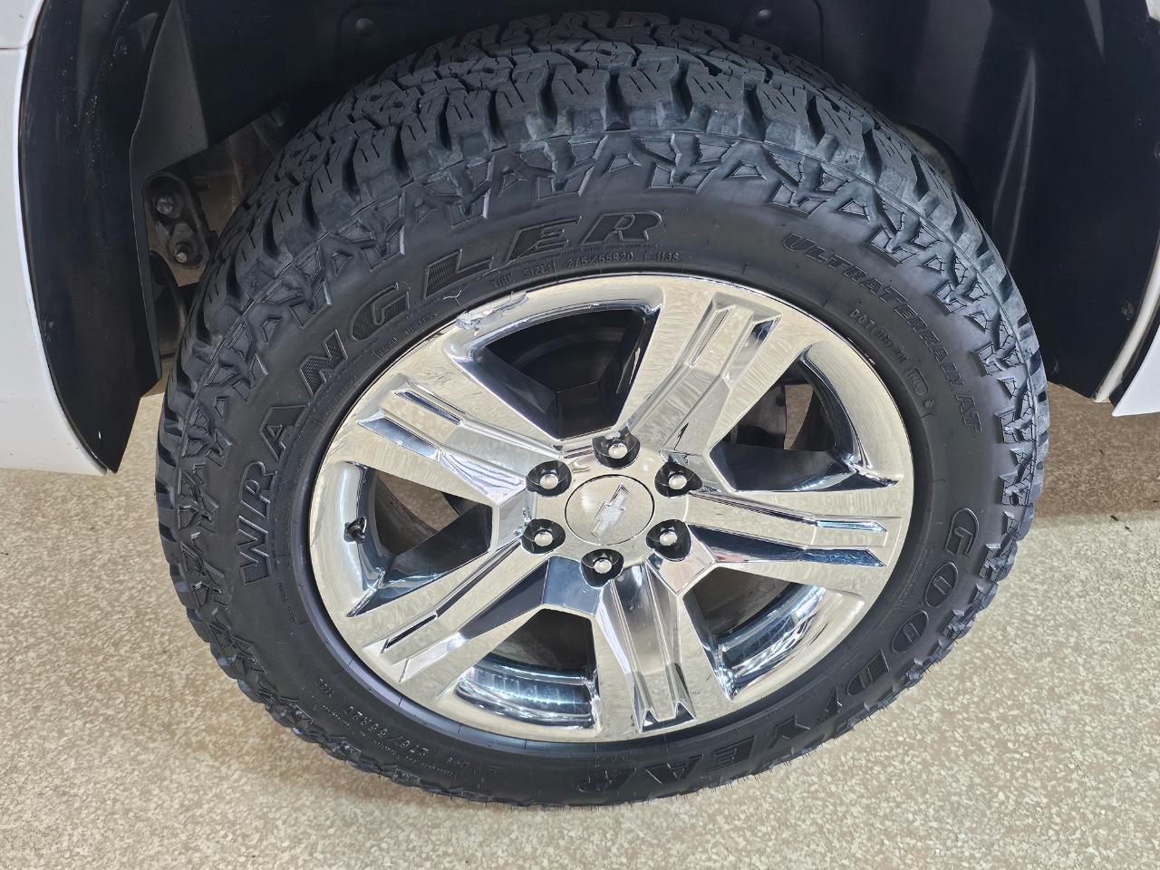 Chevrolet Tahoe 2WD 4dr 1500 LT 2011