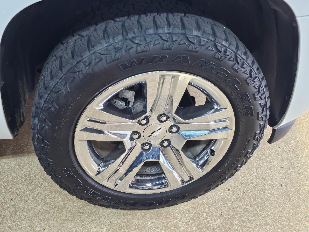Chevrolet Tahoe 2WD 4dr 1500 LT 2011