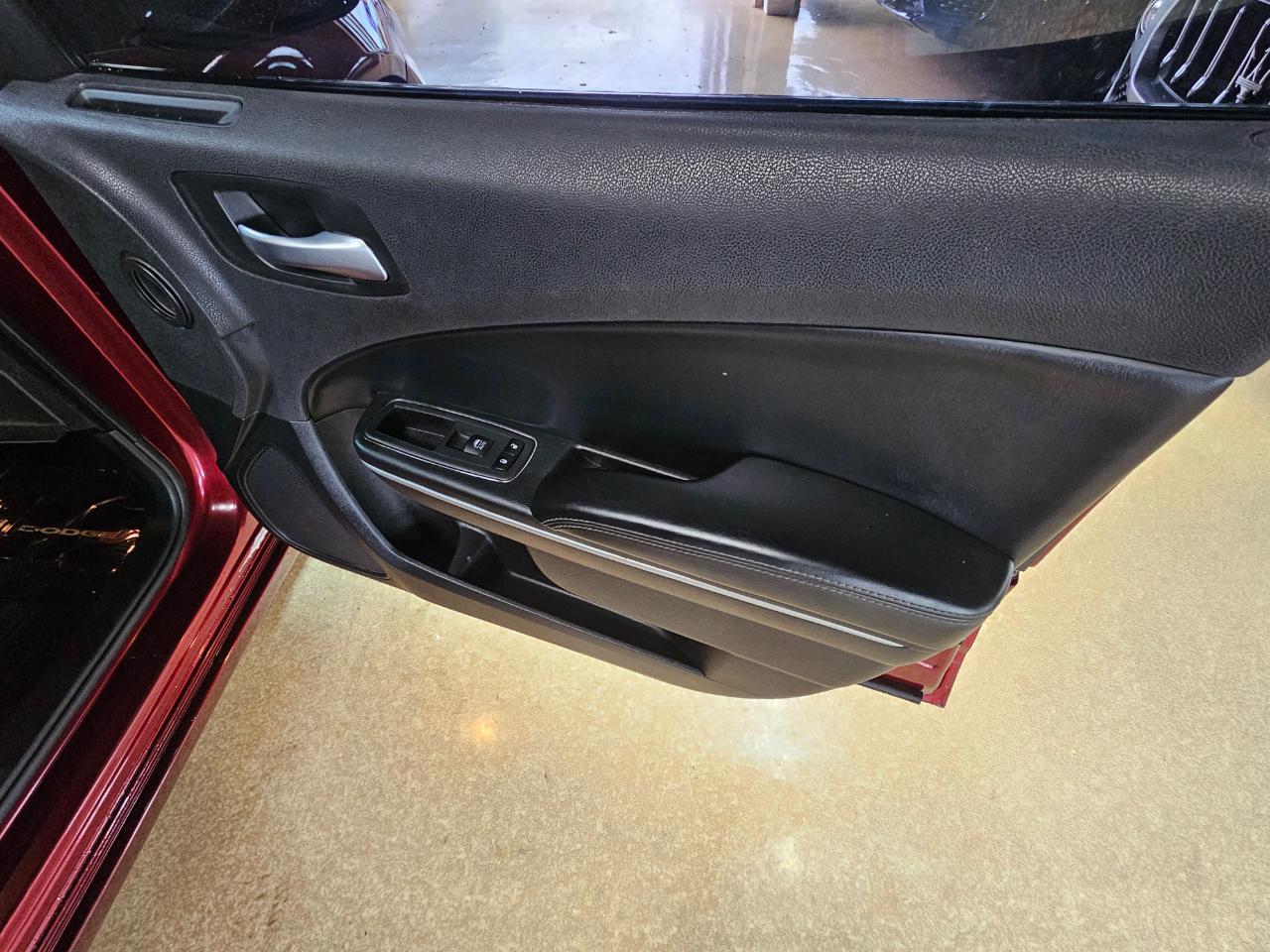 Dodge Charger SXT RWD 2021