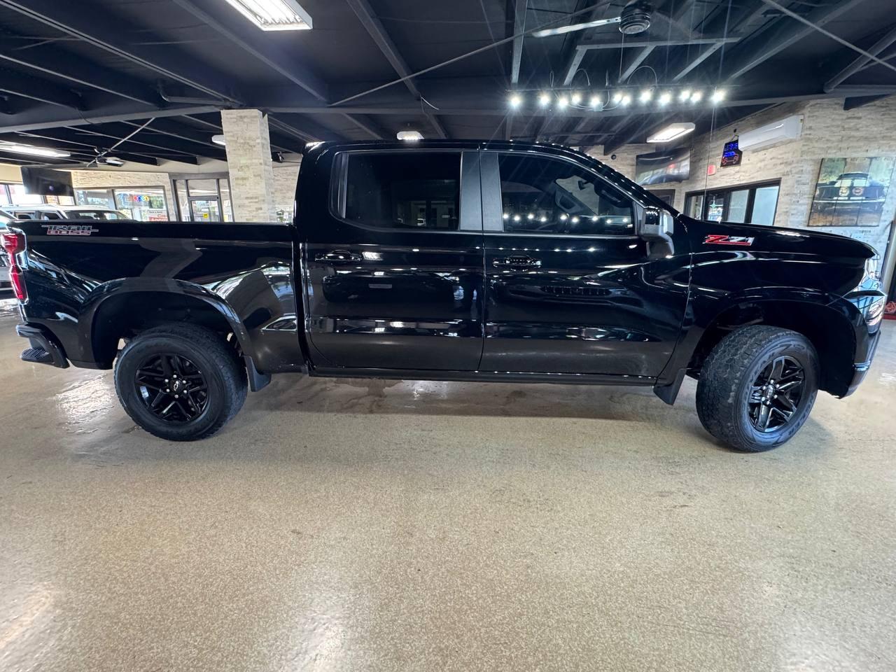 Chevrolet Silverado 1500 4WD Crew Cab 147" LT Trail Boss 2021