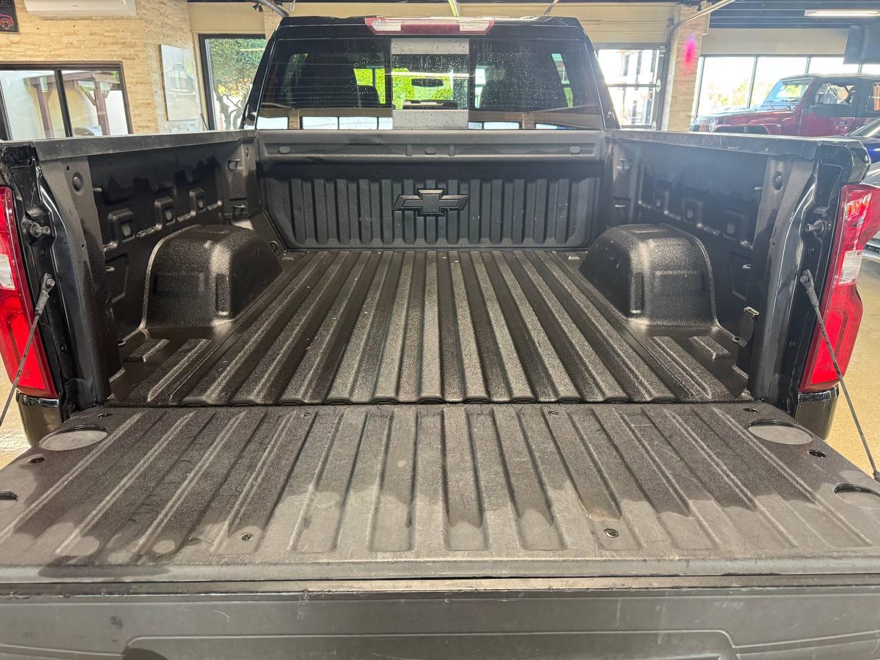 Chevrolet Silverado 1500 4WD Crew Cab 147" LT Trail Boss 2021