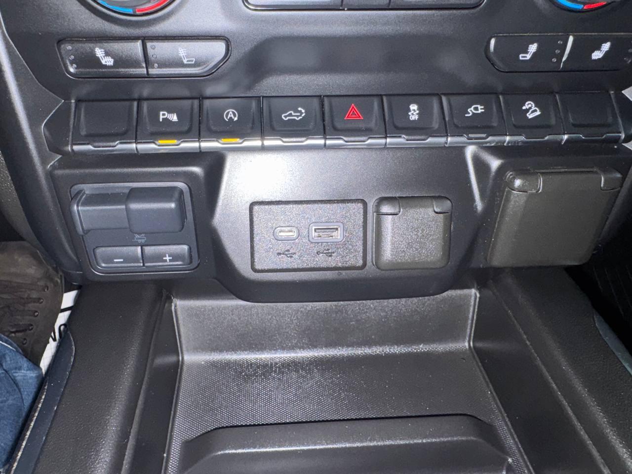 Chevrolet Silverado 1500 4WD Crew Cab 147" LT Trail Boss 2021