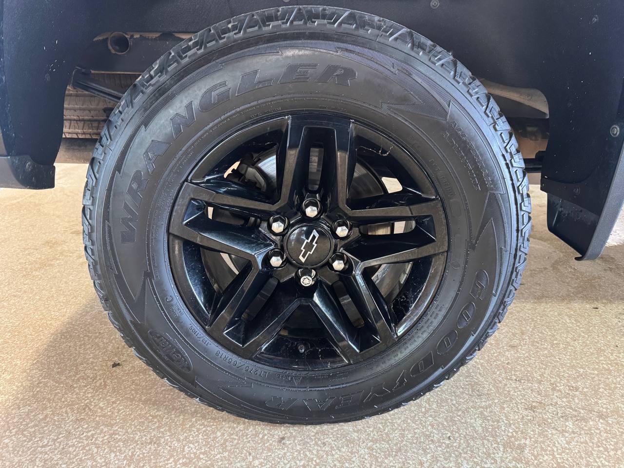 Chevrolet Silverado 1500 4WD Crew Cab 147" LT Trail Boss 2021