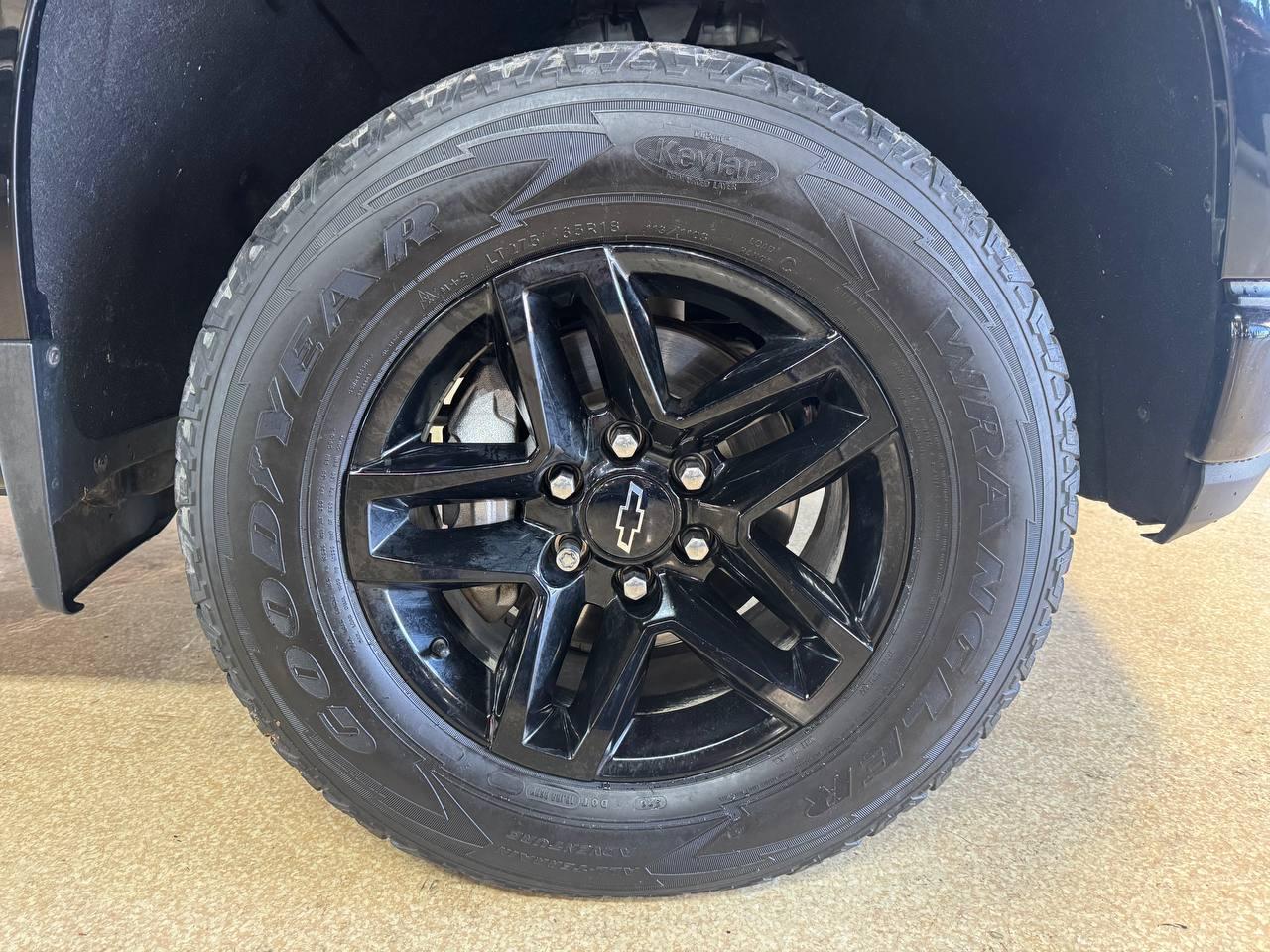 Chevrolet Silverado 1500 4WD Crew Cab 147" LT Trail Boss 2021