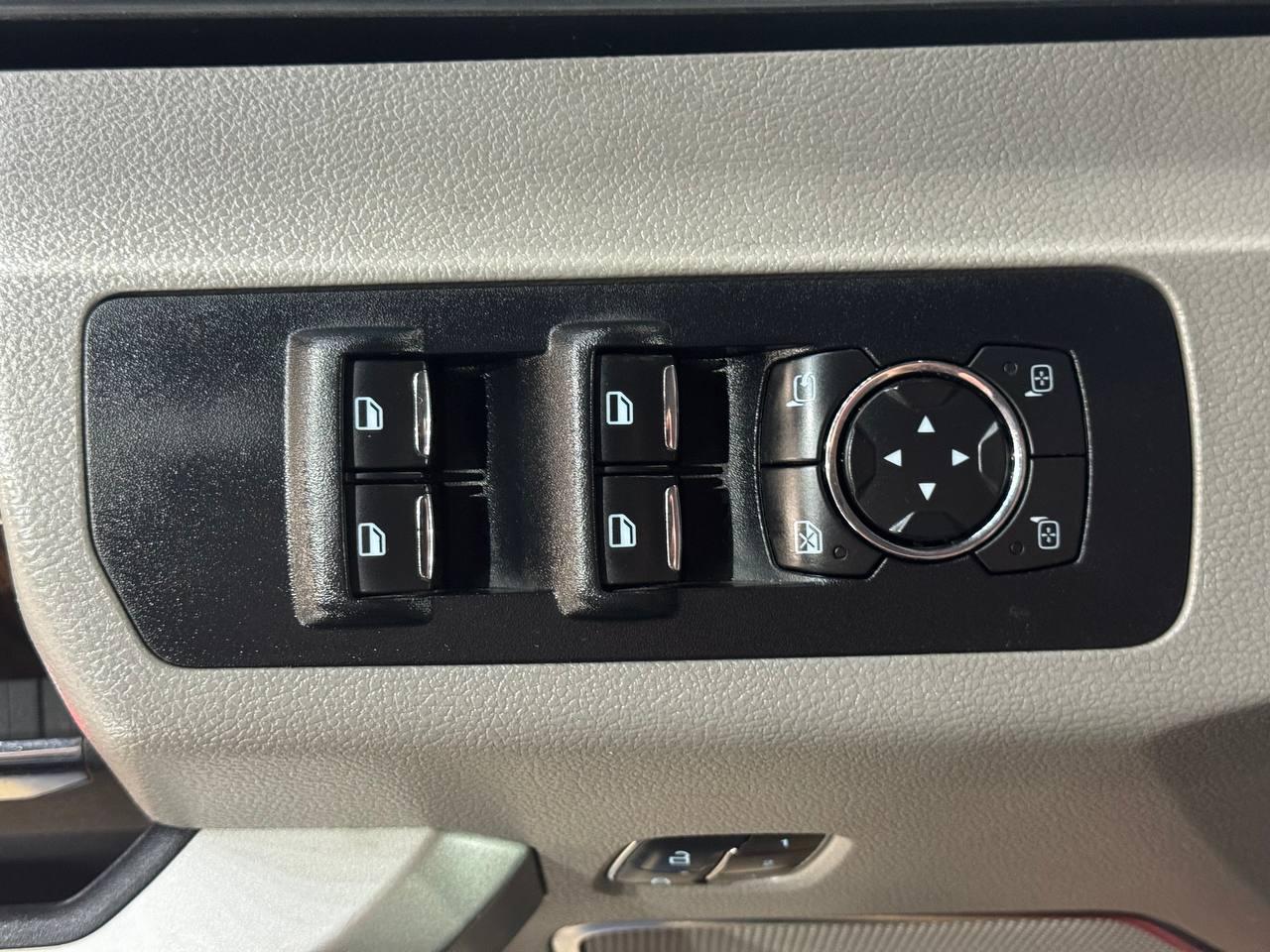 Ford F-150 2WD SuperCrew 157" XL 2015