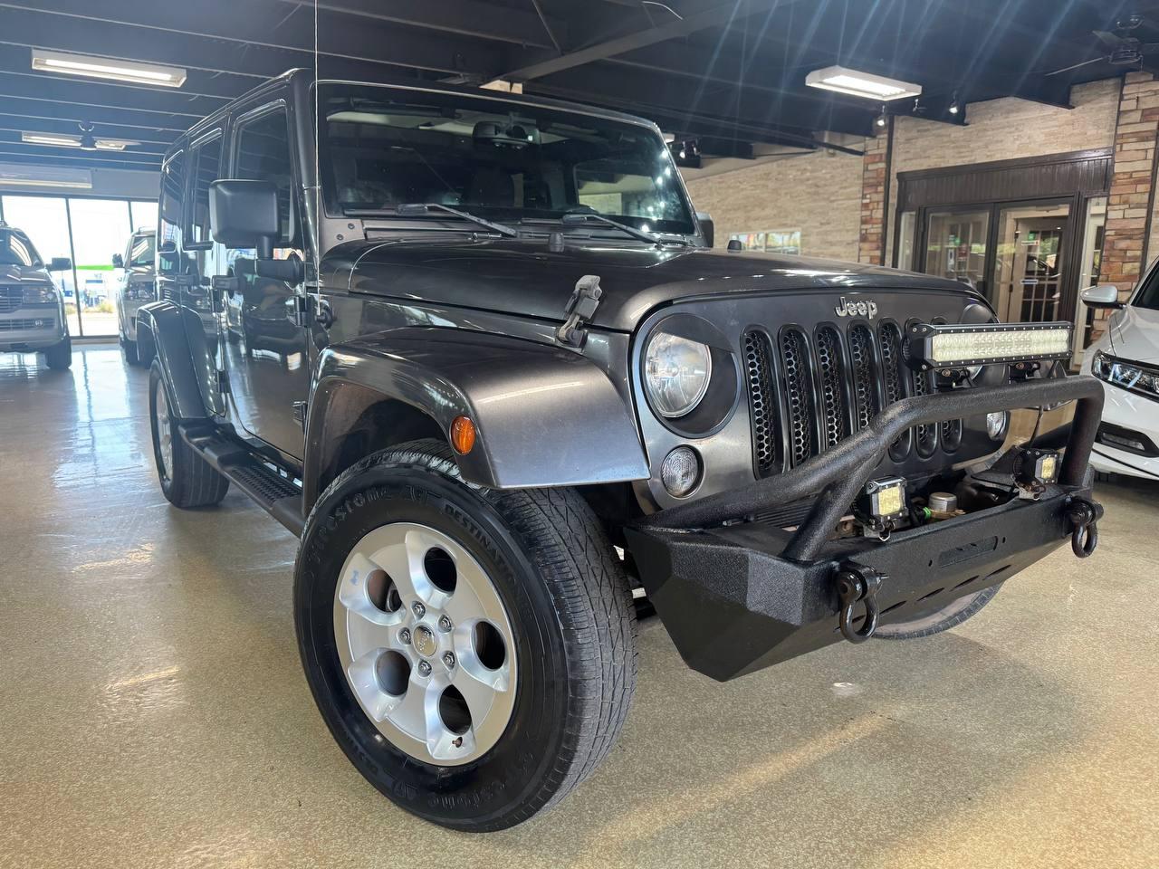 2014 Jeep Wrangler Unlimited 4WD 4dr Sahara