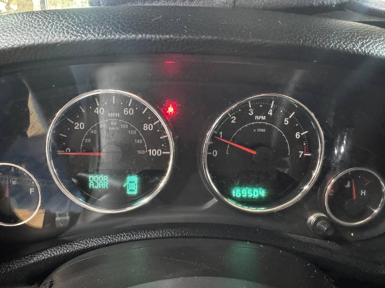 Jeep Wrangler Unlimited 4WD 4dr Sahara 2014