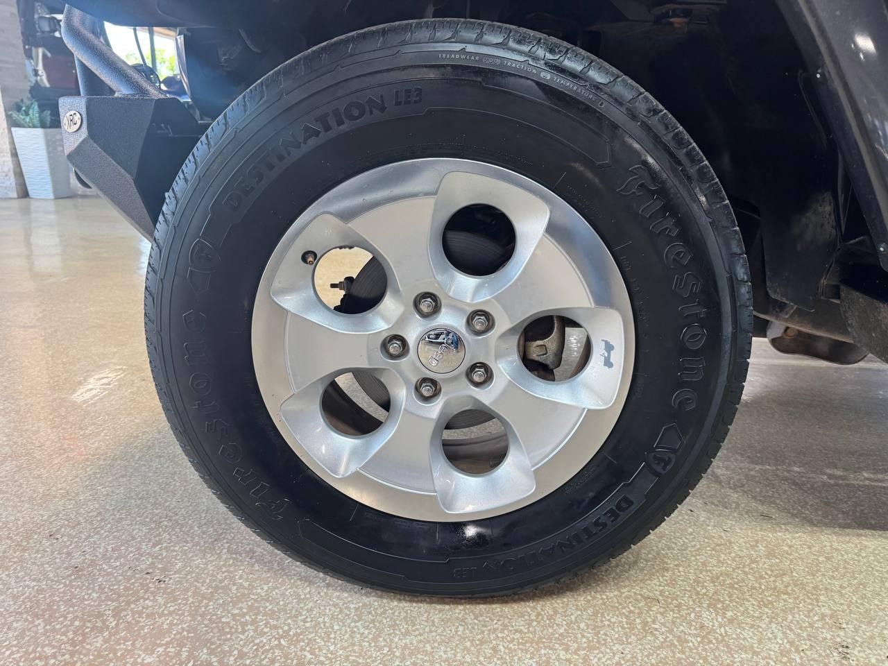 Jeep Wrangler Unlimited 4WD 4dr Sahara 2014