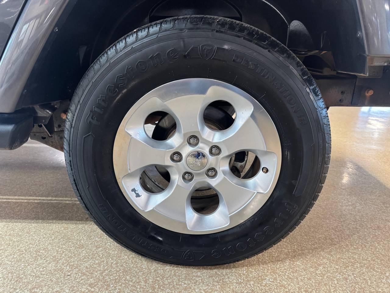 Jeep Wrangler Unlimited 4WD 4dr Sahara 2014