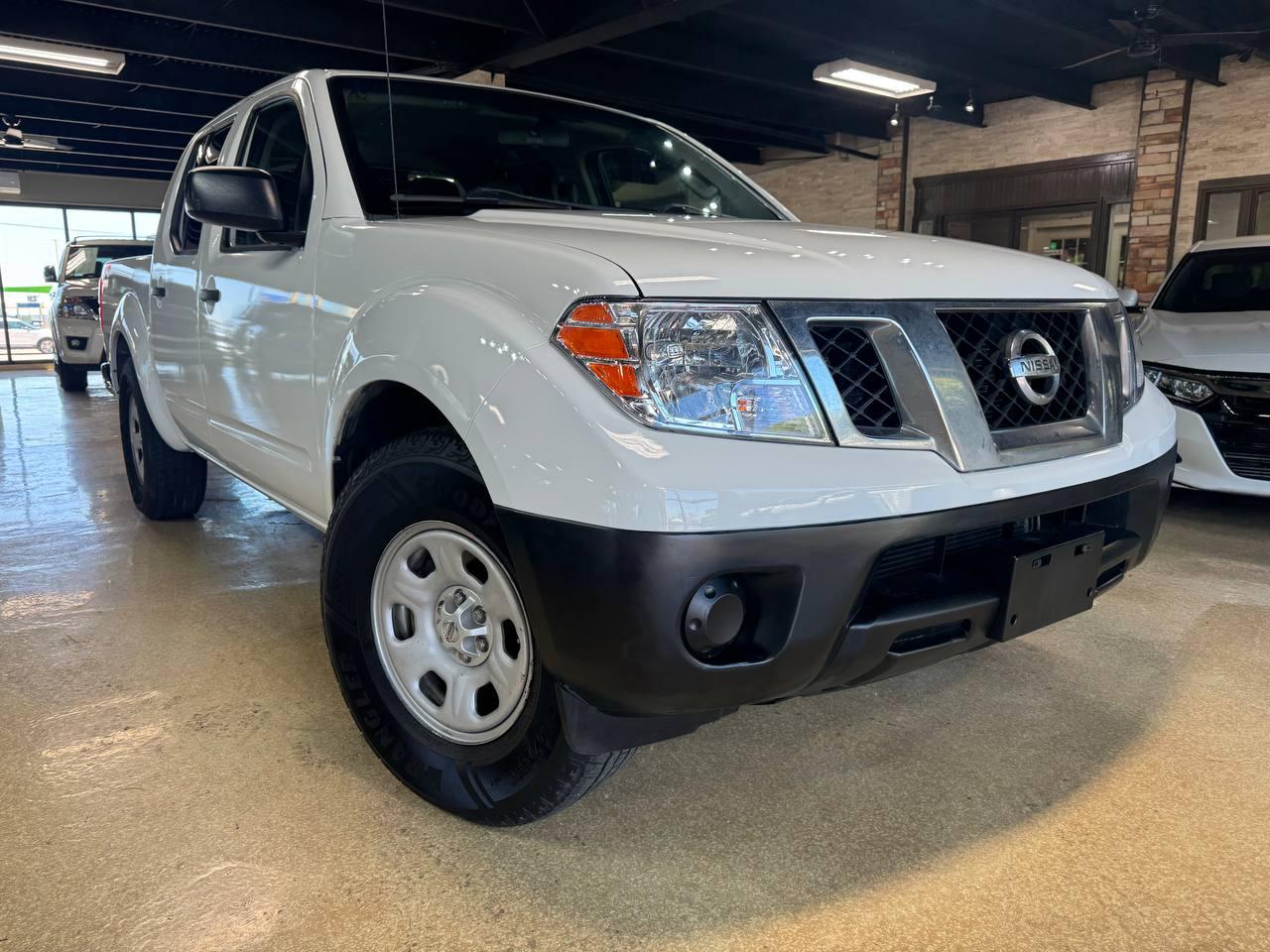 Nissan Frontier 2WD Crew Cab SWB Auto S 2016