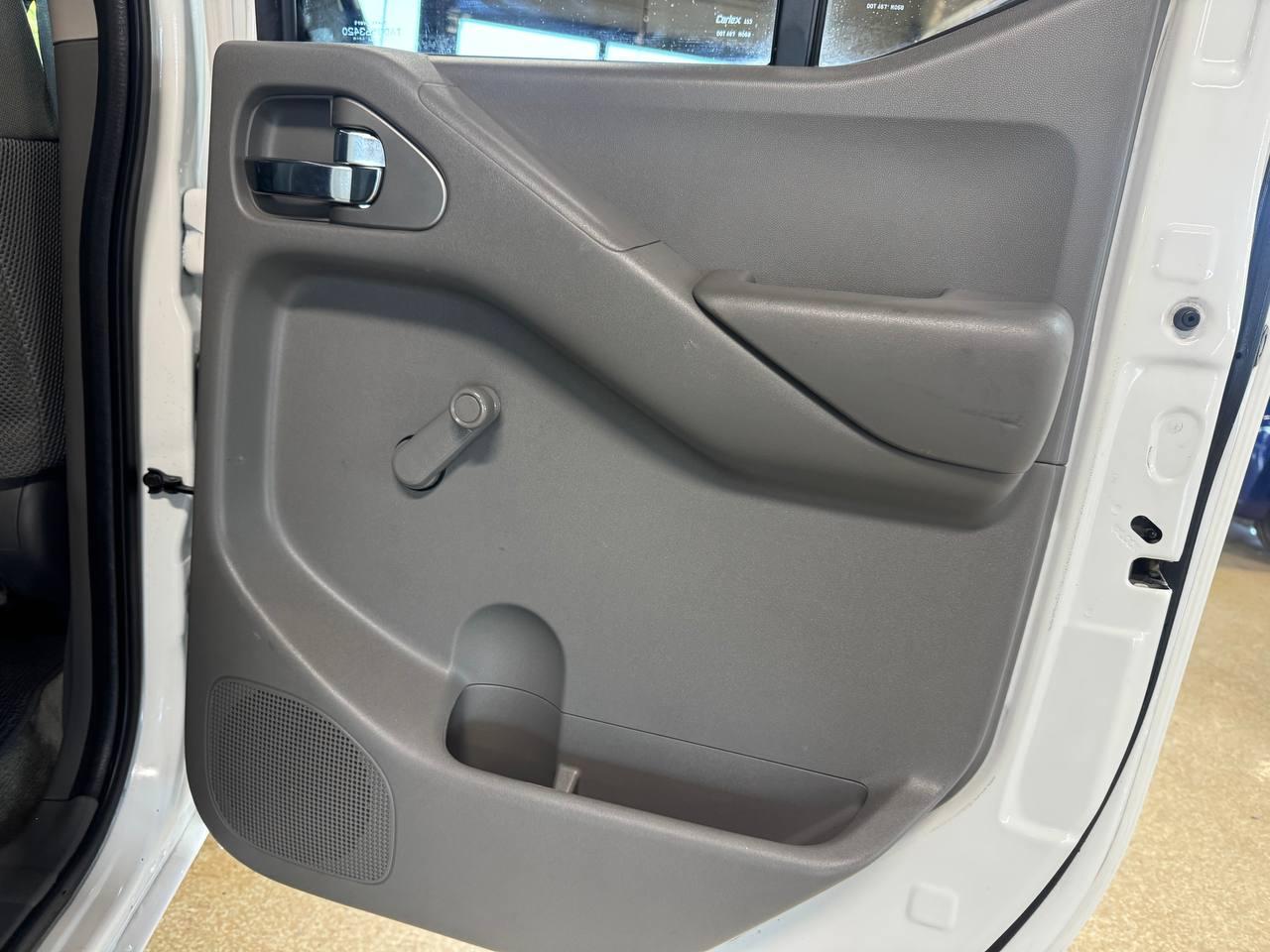 Nissan Frontier 2WD Crew Cab SWB Auto S 2016