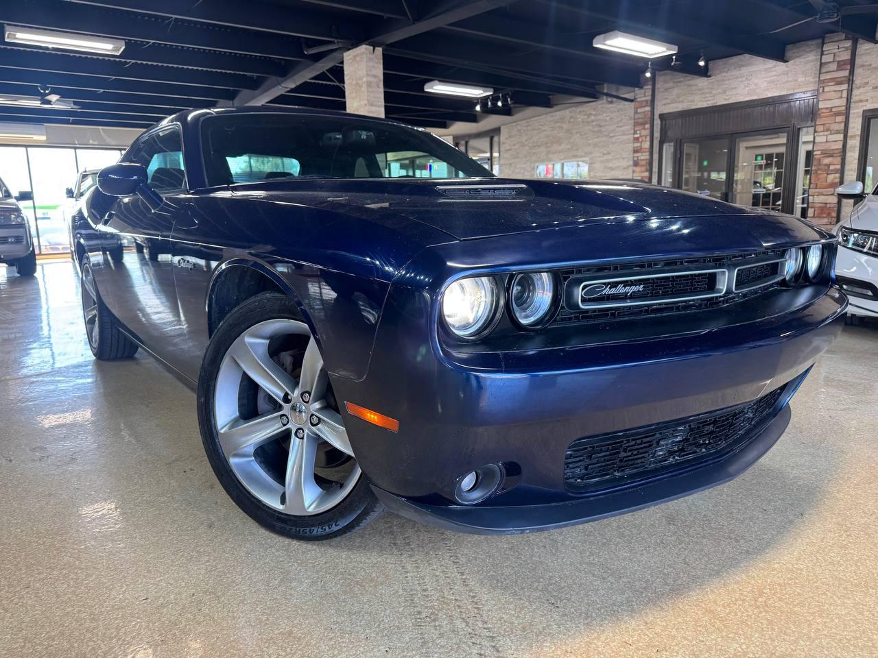 2015 Dodge Challenger 2dr Cpe SXT