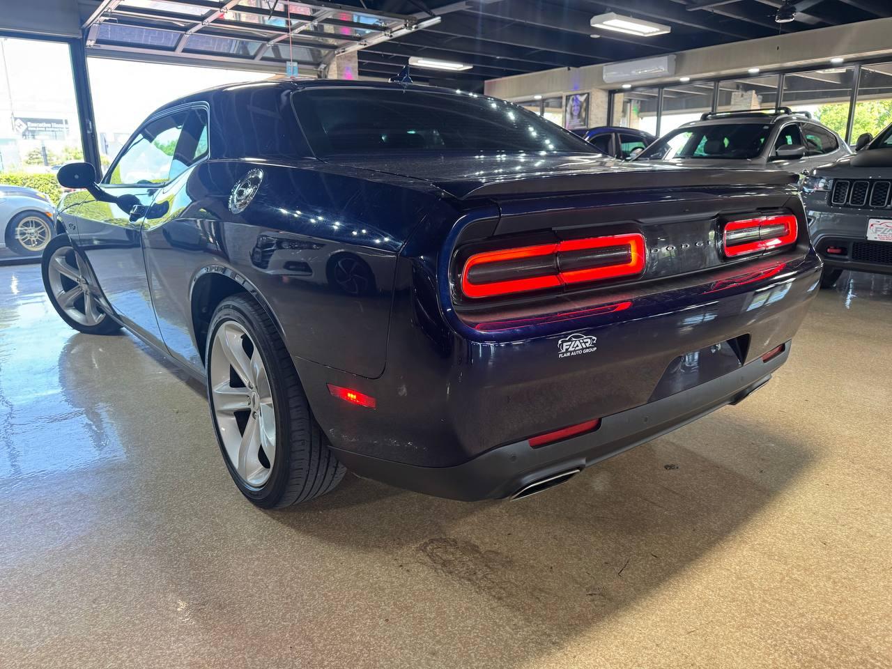 Dodge Challenger 2dr Cpe SXT 2015