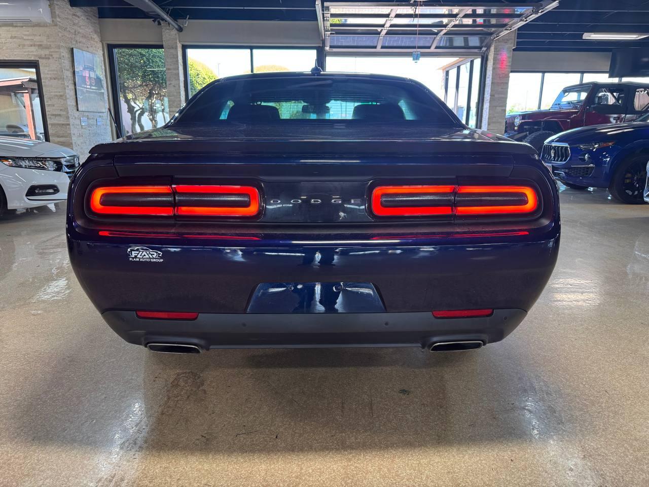Dodge Challenger 2dr Cpe SXT 2015