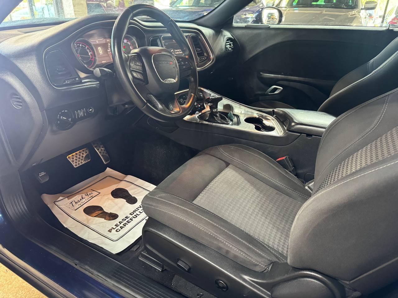 Dodge Challenger 2dr Cpe SXT 2015