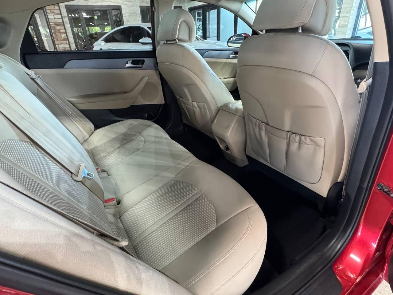 Hyundai Sonata SE 2.4L 2017